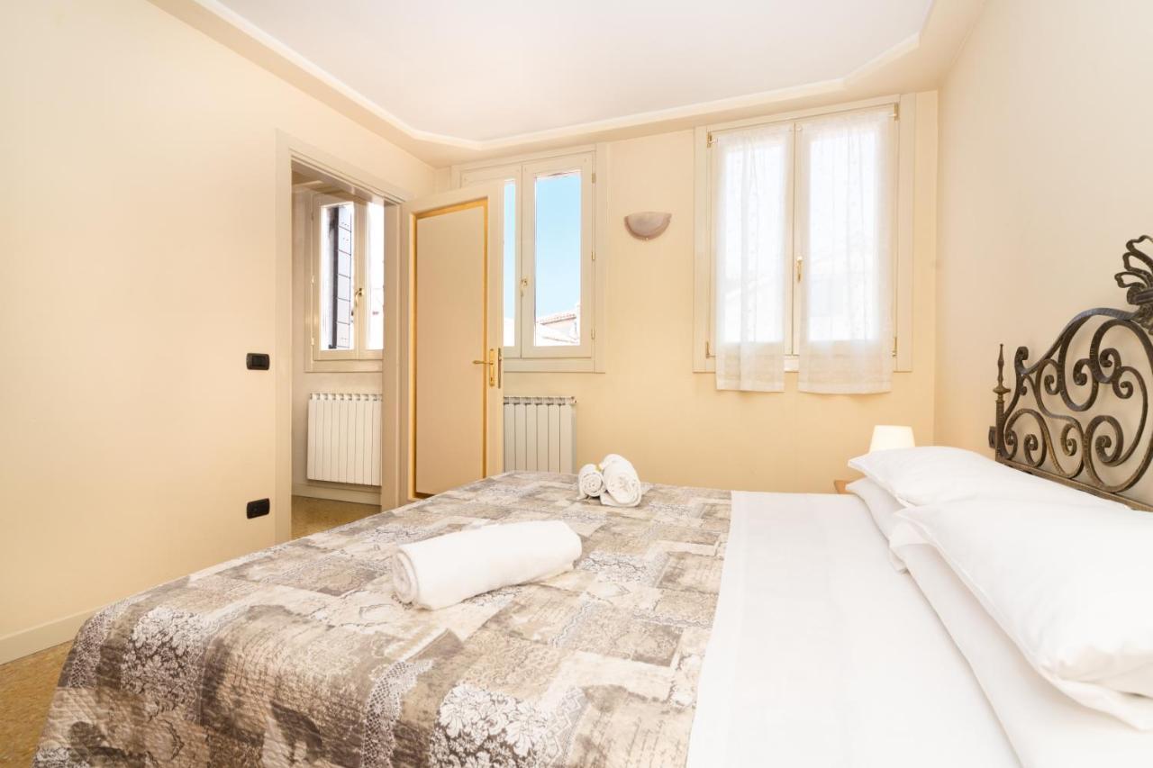 Ca' Dei Mercanti Venice Luaran gambar
